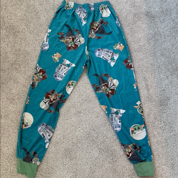 Star Wars R2-D2, Baby Yoda Kids Long Sleeve PJ’s Size 8 - Picture 7 of 7